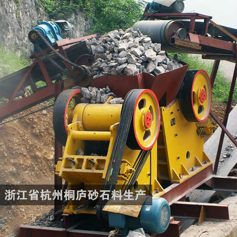 歐版鄂破在浙江桐廬砂石廠高速公路用料項(xiàng)目